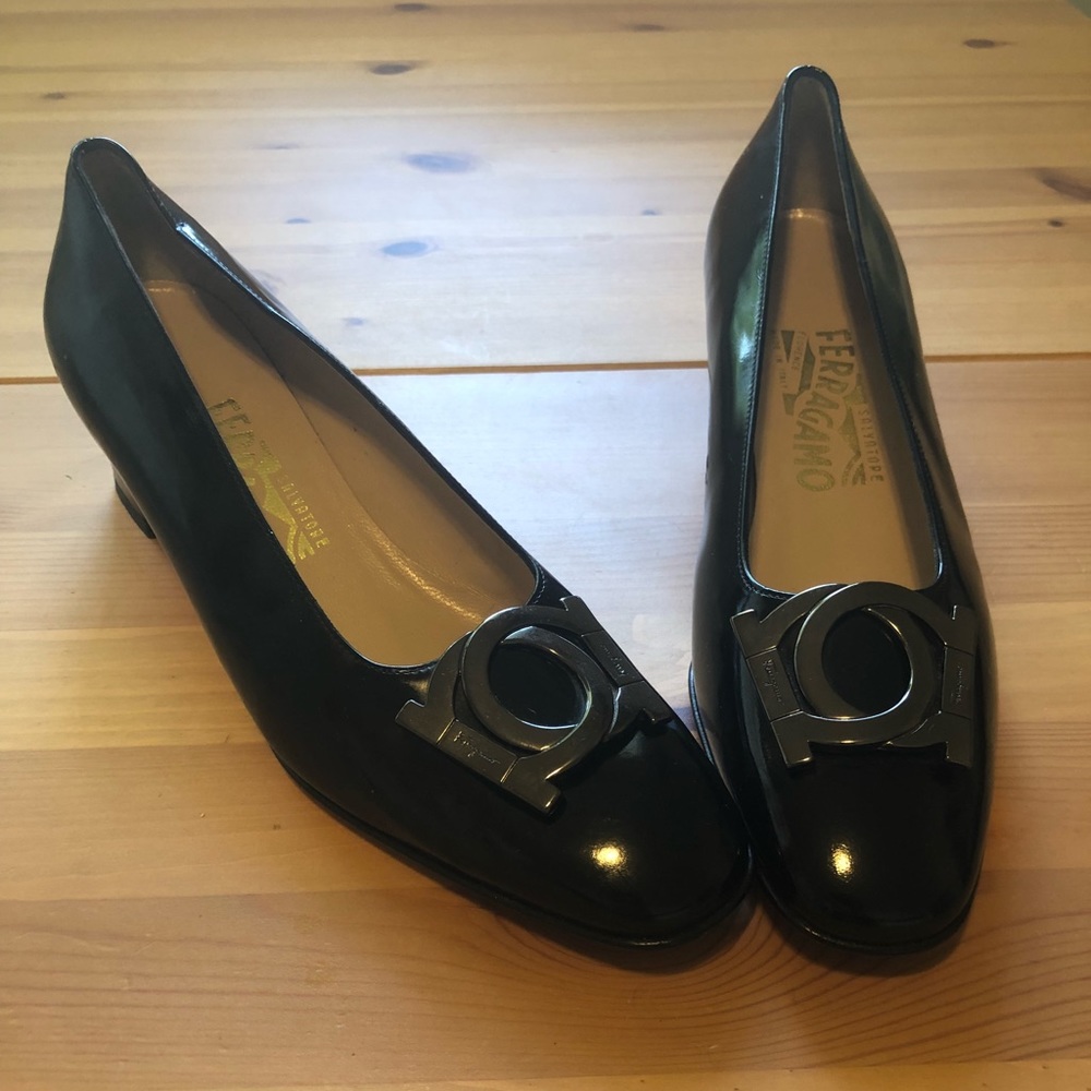 Salvatore Ferragamo Leather Logo Monogram Loafers